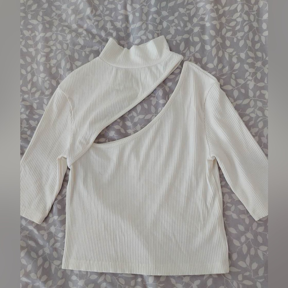 Oak + Fort white ribbed high neck short sleeve top with cutout